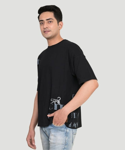 Men's Black Typography Half Sleeves Oversized Fit T-Shirt